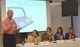 From L to R: Stephen Reese, Shayla Thiel, Thomas Terry, Sonia Huang, Tania Cantrell, attend the 6th International Online Journalism Symposium on Apr. 9, 2005. (Knight Center/Flickr)